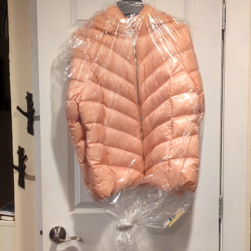 New Michael Kors packable winter puffy jacket